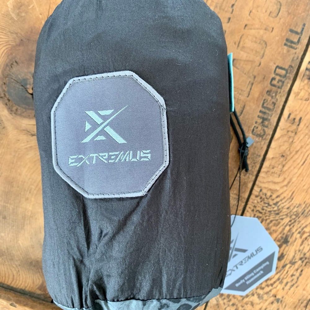 NWT Extremus Outdoor single-person body sling camping hammock.